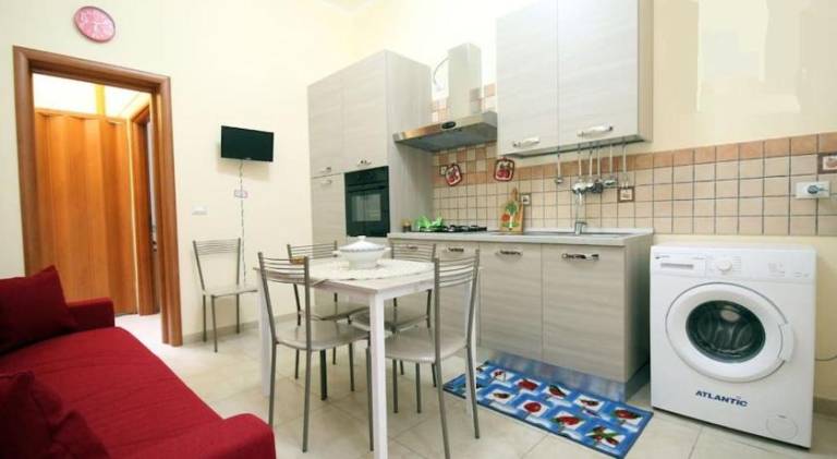 Apartment with 2 rooms for 5 persons in Avola