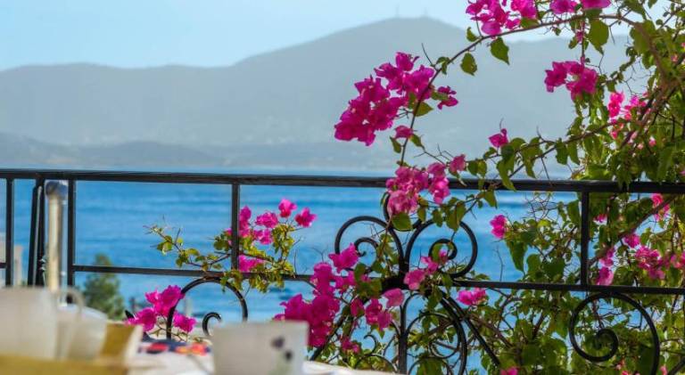 σπίτι Παραλία ΕΟΤ Μαρκόπουλου