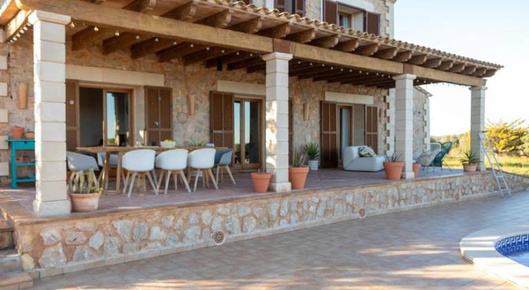 Fully equipped villa with patio, grill & private pool | Suitable for remote work | Pets are welcome — photo 2