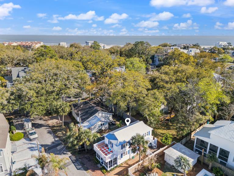 Two Palms Cottage - 405 Everett Street in St. Simons Island, GA