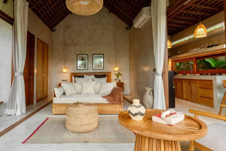 NEW Stunning Uluwatu Villa • 2 Min to Beach — photo 2