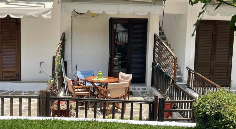 Apartment with barbeque, terrace & garden — photo 5