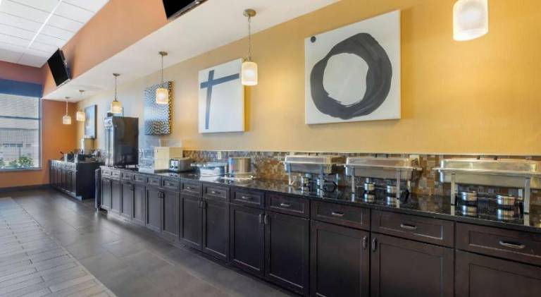 Best Western Plus North Platte Inn & Suites — photo 5