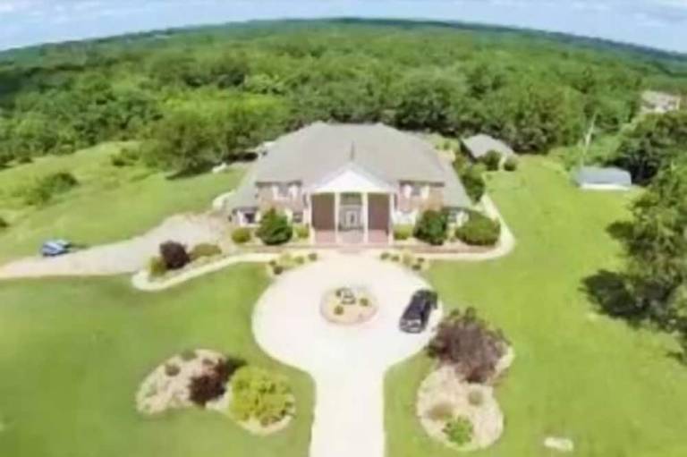 Lafayette Grand Manor