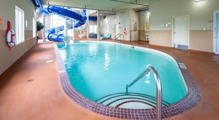 Holiday Inn Express Hotel & Suites Edson By IHG — photo 2