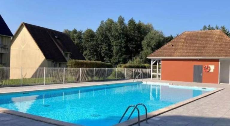 Rental apartment with pool — photo 5