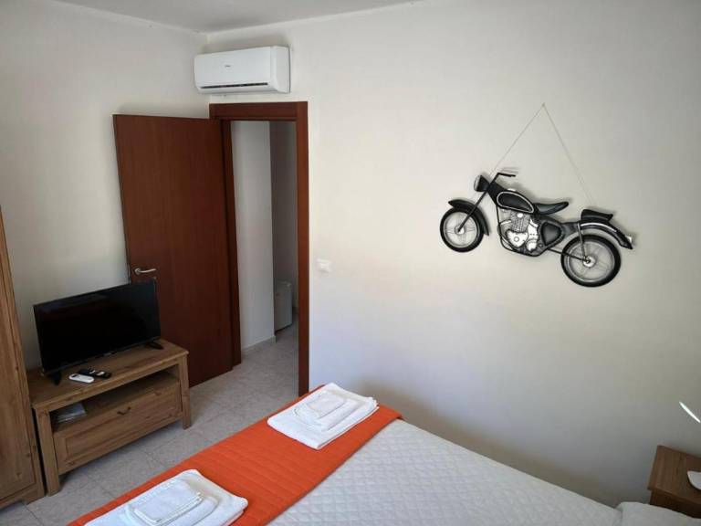 Dedicated room with 1 room for 3 persons — photo 5