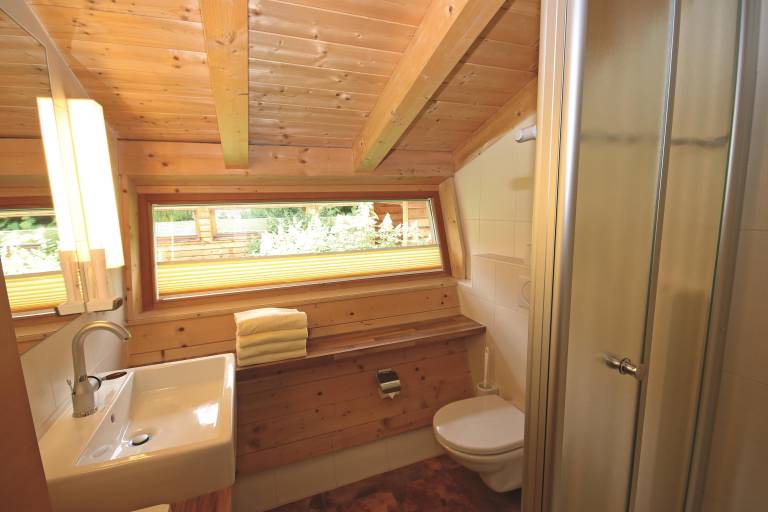 Vacation home with sauna, BBQ & patio — photo 4