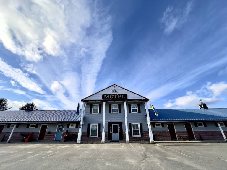 Motel  Farmington