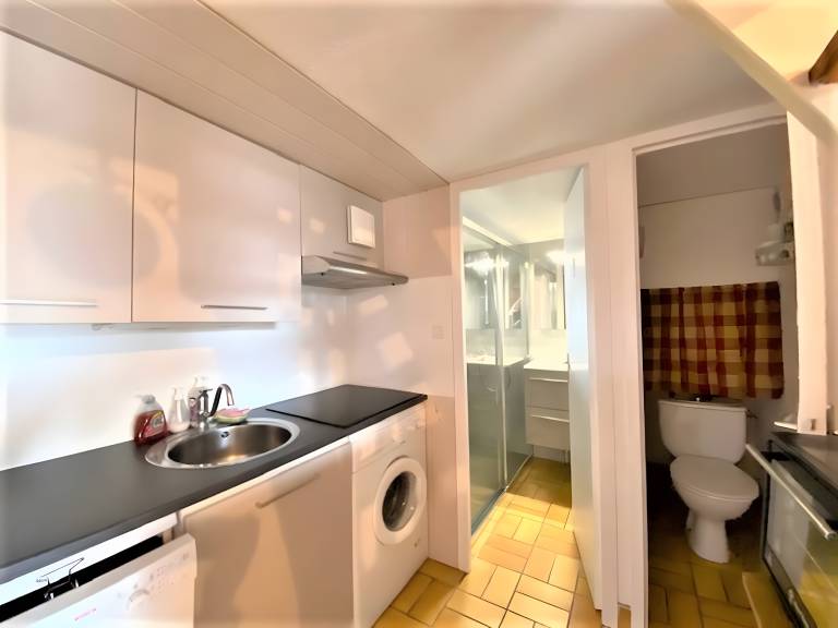 Beautiful vacation home with terrace, yard & barbecue | Close to the beach | Pets allowed — photo 3