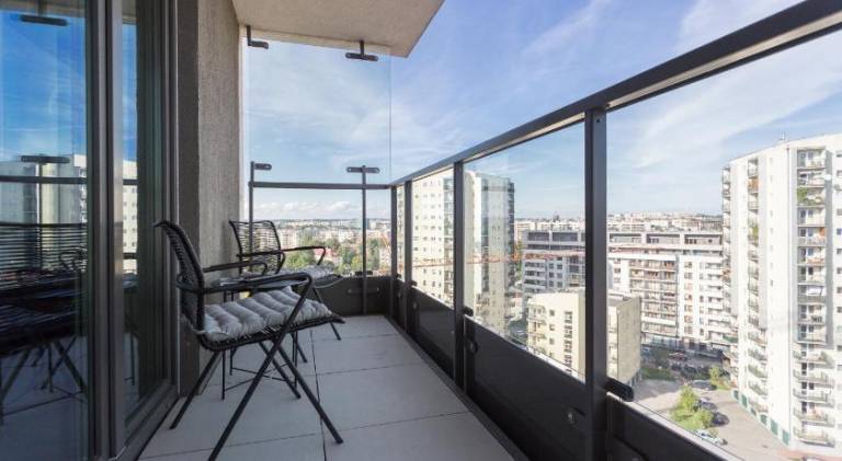 InPoint Mogilska Tower City View Apartments near Tauron Arena Self Check-in — photo 4