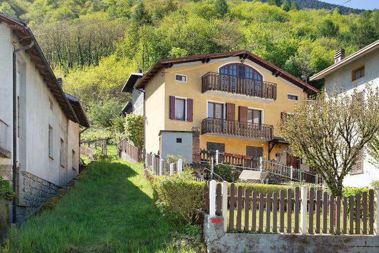 Casa Ponte in Valtellina