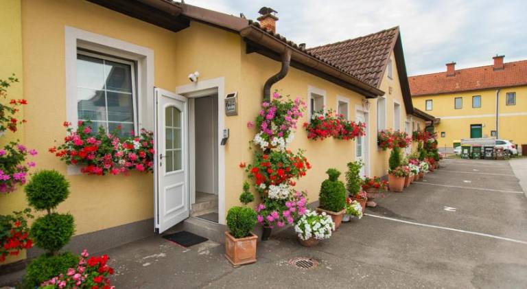 Rental apartment with 1 room for 4 persons — photo 4