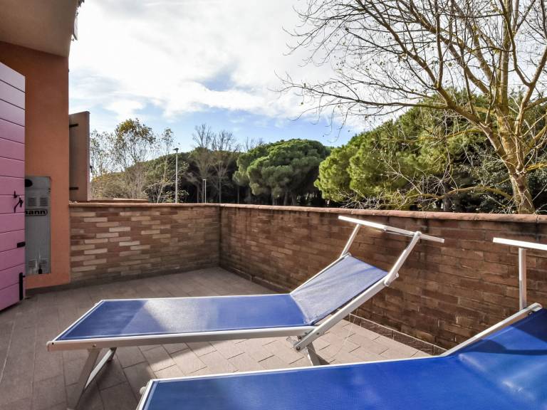 Wonderful rental apartment with garden, patio & pool | Pet-friendly — photo 5