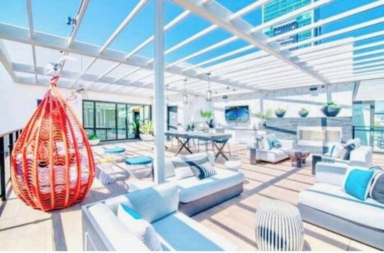 Condo Beverly Hills