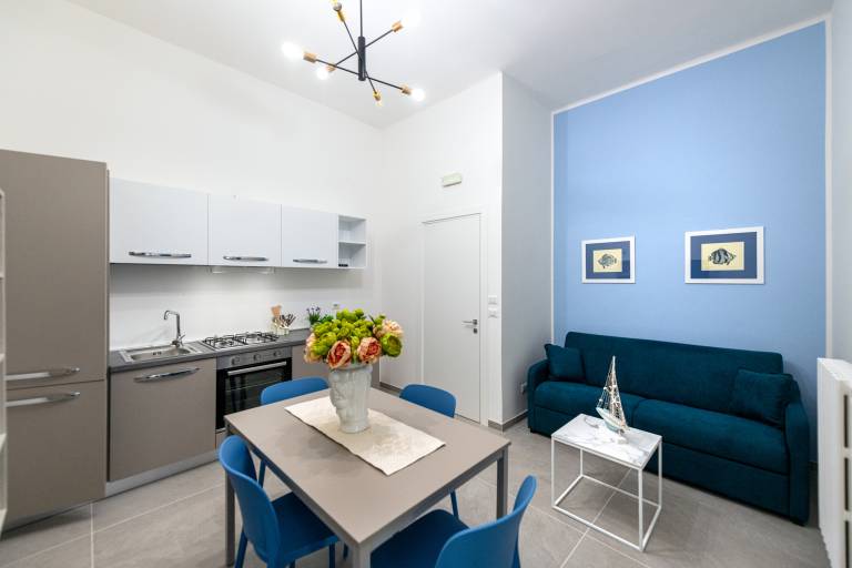 Rental apartment with yard & terrace in Otranto