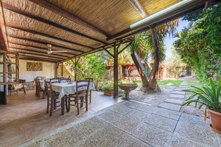 House with barbeque, patio & garden | Garden view | Dogs allowed — photo 5