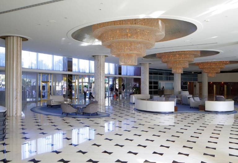 Fontainebleau Miami Beach Private Suites — photo 3