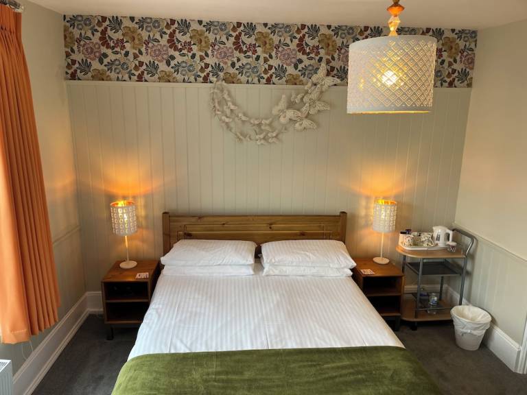 Bed and breakfast  West Wellow