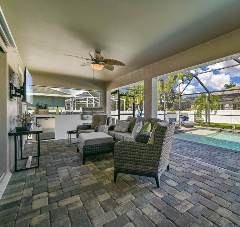 House with grill, yard & private pool | Sea view — photo 5