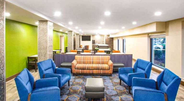 La Quinta Inn by Wyndham St. Louis Hazelwood - Airport North — photo 3