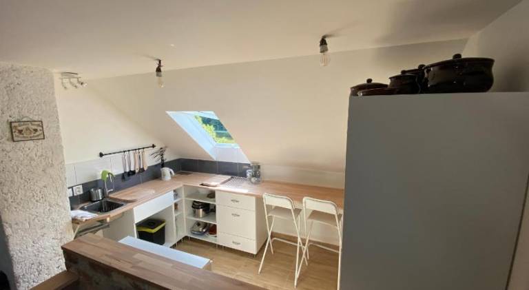 House with hot tub — photo 3