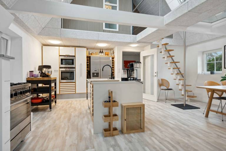 Family-oriented ample villa with sauna, yard & barbeque | Pet-friendly — photo 4