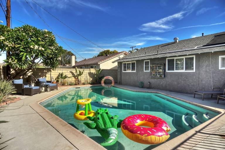 House  West Anaheim