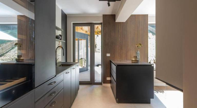 Chalet with jacuzzi — photo 3