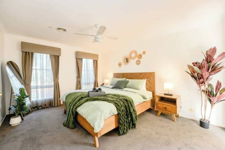 House  Werribee South