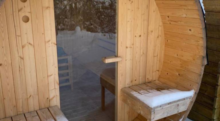 House with 2 rooms for 5 persons — photo 2
