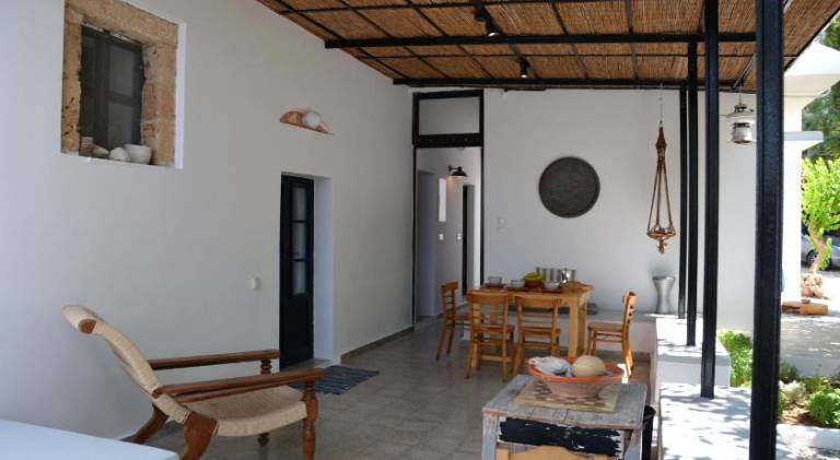 Vacation home with BBQ & yard — photo 4