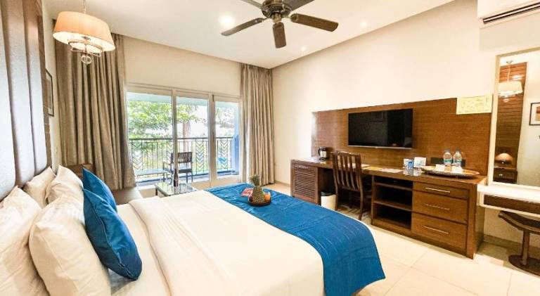 Acron Waterfront Resort — photo 2