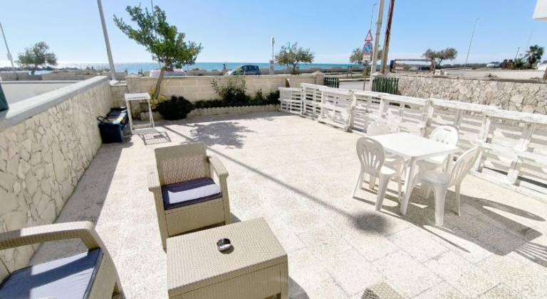 Apartment with 2 rooms for 5 persons in Ugento