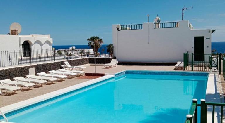 Holiday apartment with pool — photo 2