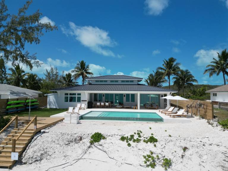 House  Great Exuma