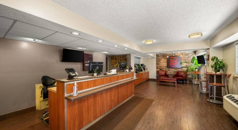 Red Roof Inn Dallas - DFW Airport North — photo 2