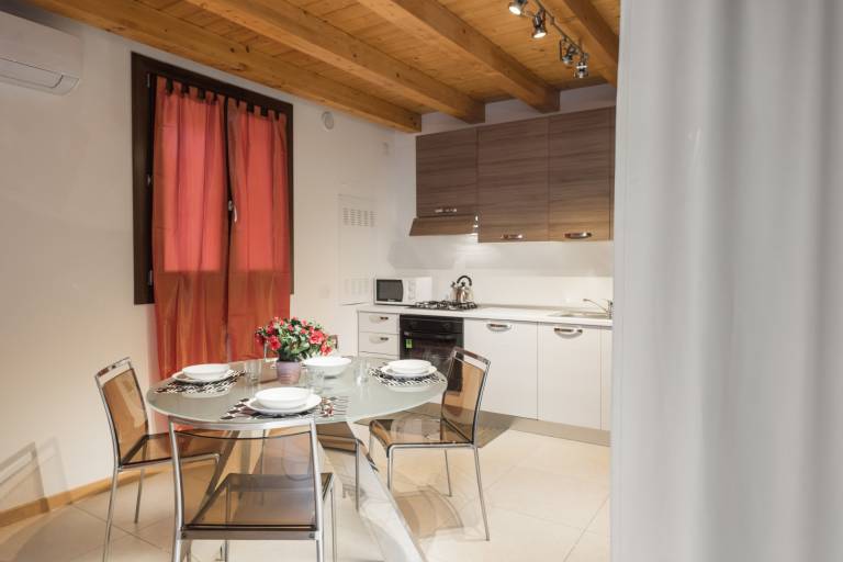 Charming and cozy apartment close to the Old Town — photo 4