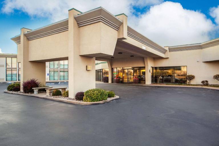 Quality Inn and Conference Center I-80 Grand Island — photo 5