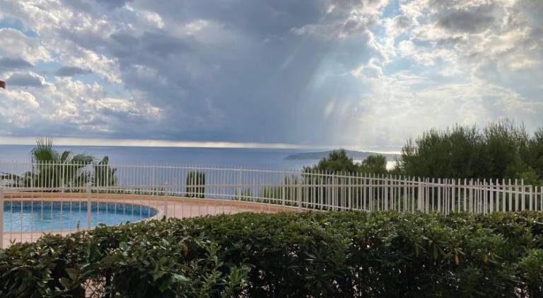Fully equipped holiday apartment with patio, yard & private pool | Dogs allowed — photo 5