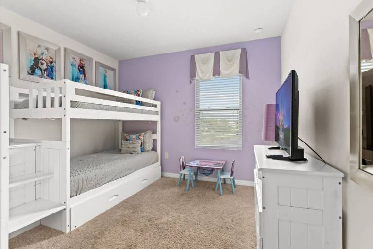 Vacation home with heated pool & jacuzzi — photo 2