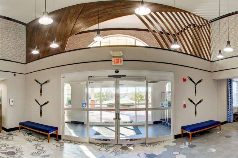 Comfort Suites Airport