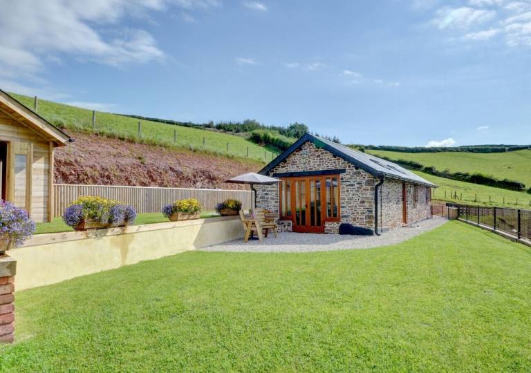 House Tiverton