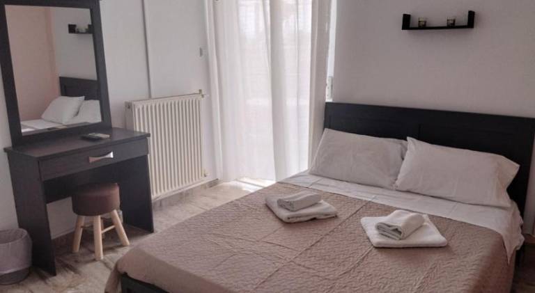 Rental apartment with patio in Kalamata