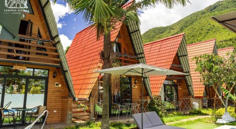 Chalet with private pool, terrace & BBQ in Oxapampa