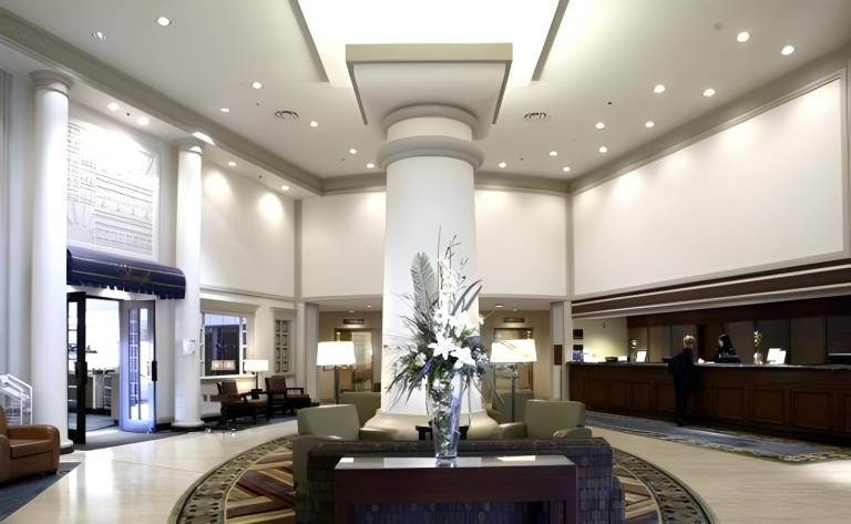 Chateau Lacombe Hotel — photo 3