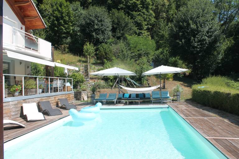 Child-friendly nice apartment with sauna, yard & heated pool | Lake view | Pet-friendly — photo 2