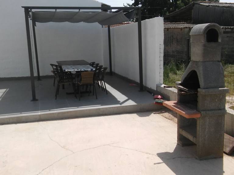 Spacious vacation home with private pool, grill & terrace | Pet-friendly — photo 5