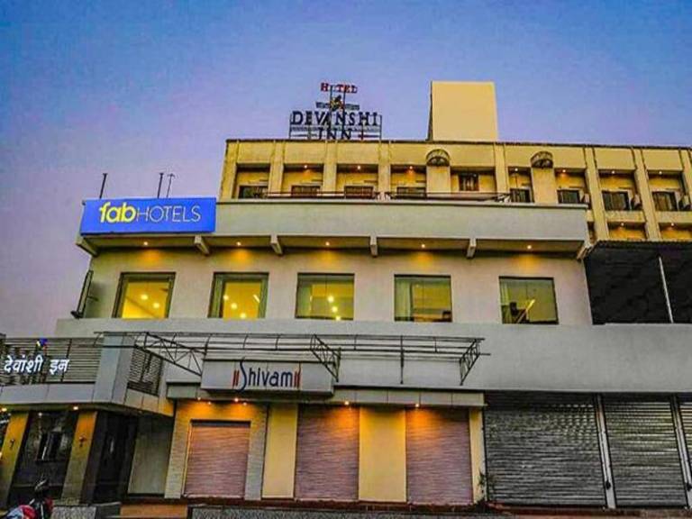 FabHotel Devanshi Inn