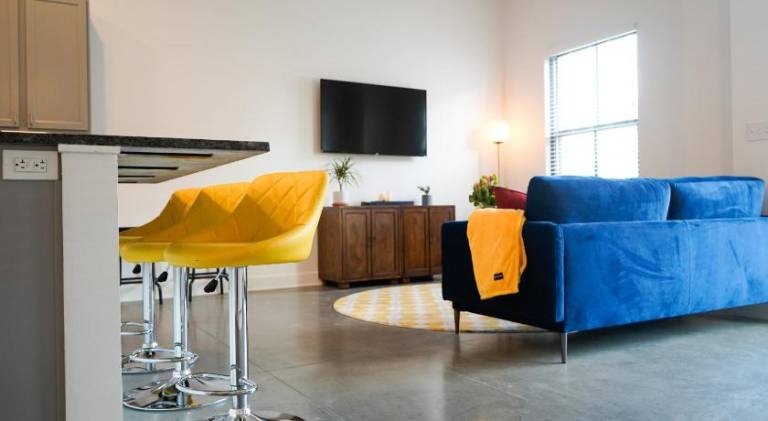 The Sunflower Suite — photo 2